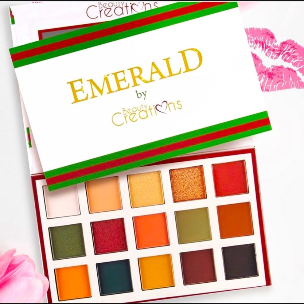 Emerald eyeshadow palette